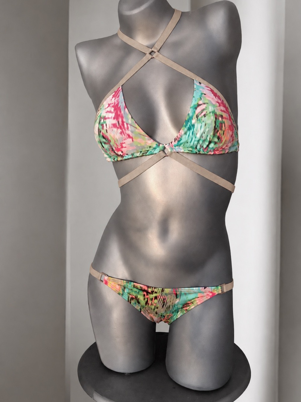 Victoria’s Secret Strappy Hottie Halter Bikini M/S